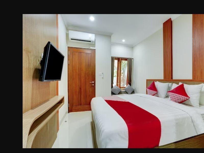 Super Oyo Capital O 90291 Vin Stay Petanu Pesanggaran المظهر الخارجي الصورة